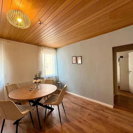 Geraeumiges Monteurapartment 1 In Mit Parkplatz Διαμέρισμα Μπενσχάιμ