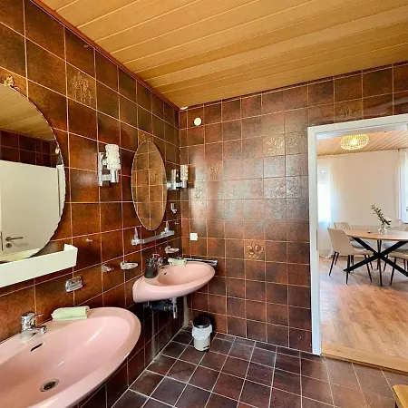 Apartment Geräumiges Monteurapartment 1 In Mit Parkplatz Bensheim