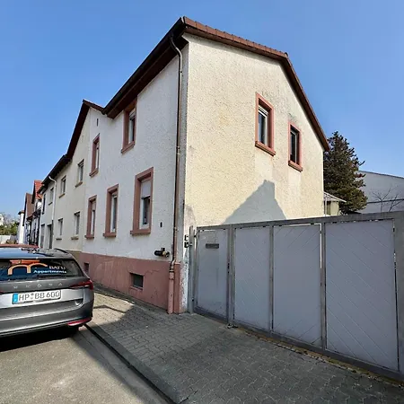 Lejlighed Geraeumiges Monteurapartment 1 In Mit Parkplatz Bensheim